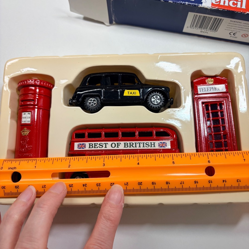 Souvenir London Street Scene Die-Cast Pencil Sharpeners Set Bus Taxi Phone Box - Picture 11 of 13